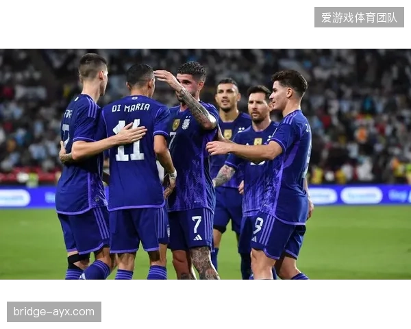 板凳深度决定冠军归属，帕雷德斯是斯卡洛尼战术体系中的关键后手。